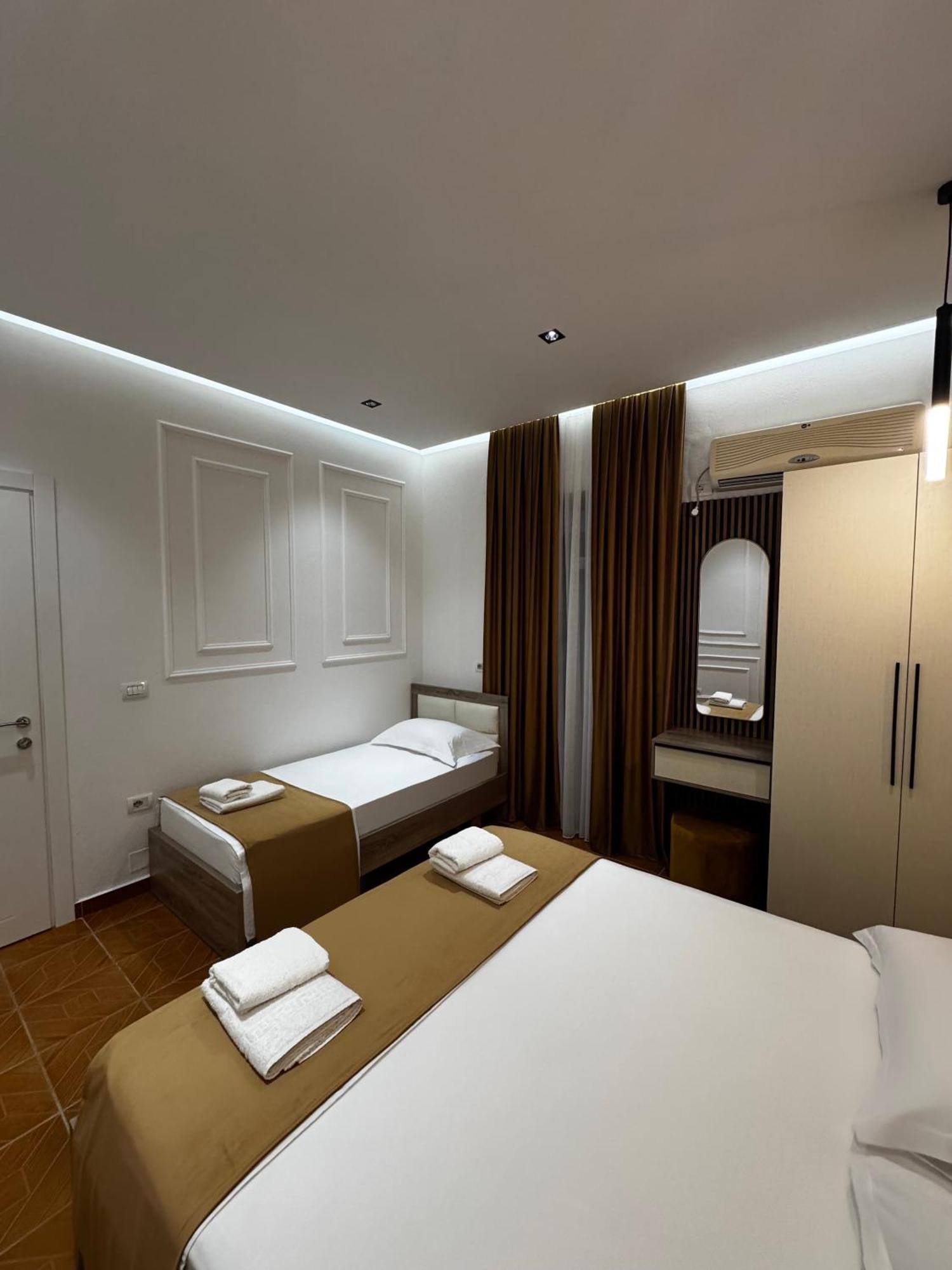 Apartments Costa Azzurra Velipoje Exterior photo